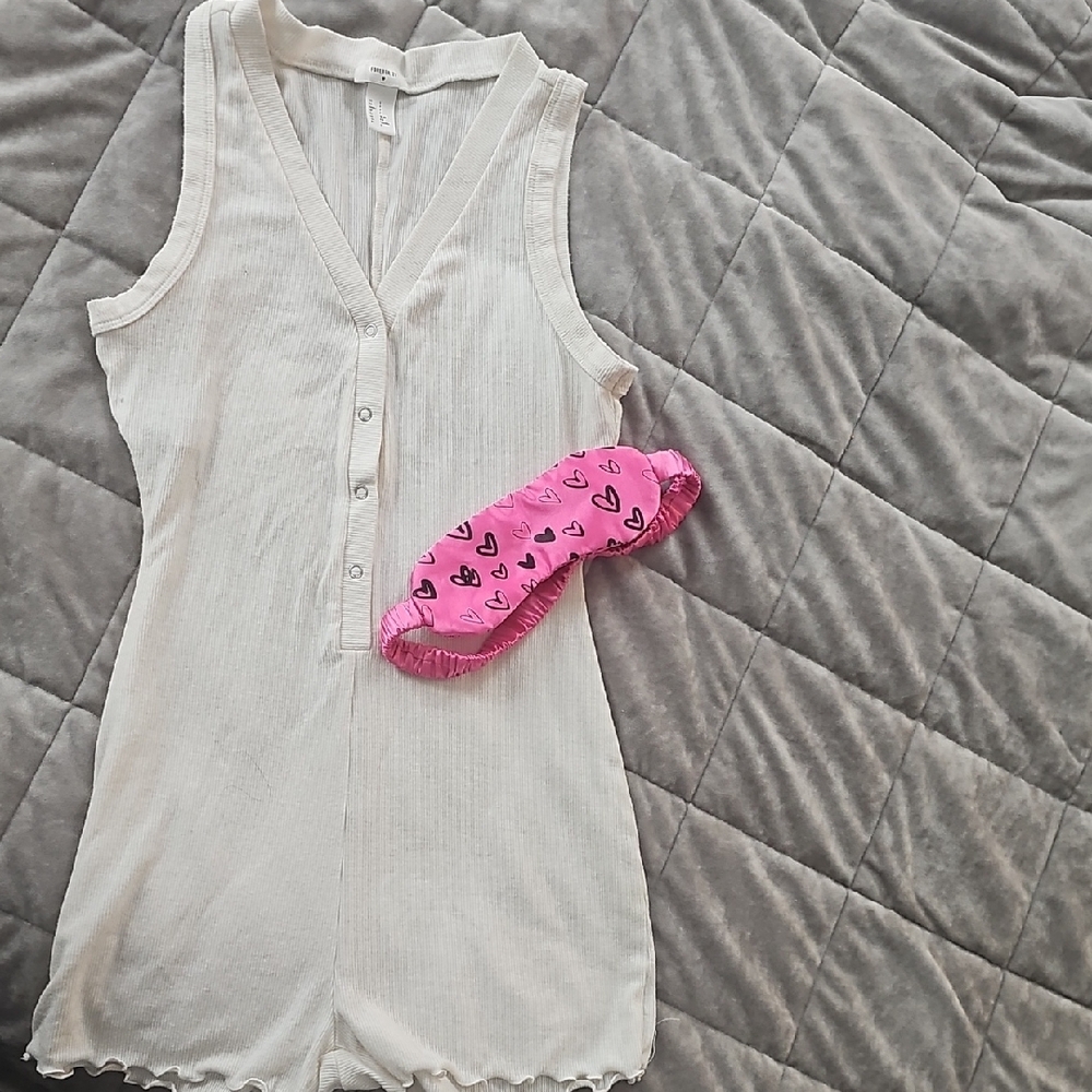 Forever 21 White Ribbed Top